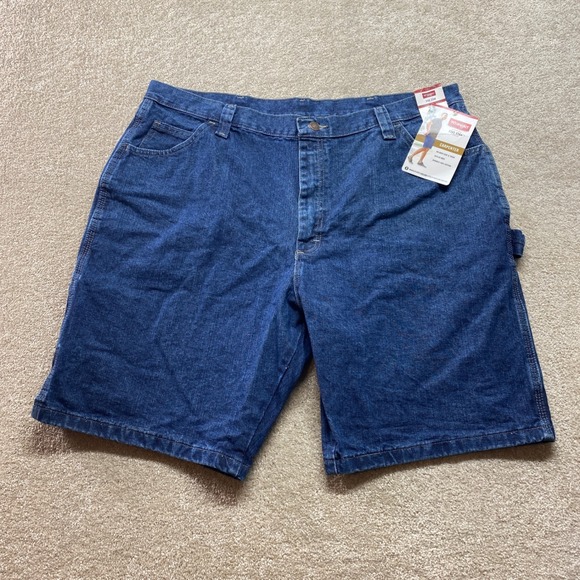 Wrangler Carpenter Denim Shorts‎ Mens 40 Blue Five Star Relaxed Hits At Knee NEW - Picture 1 of 9
